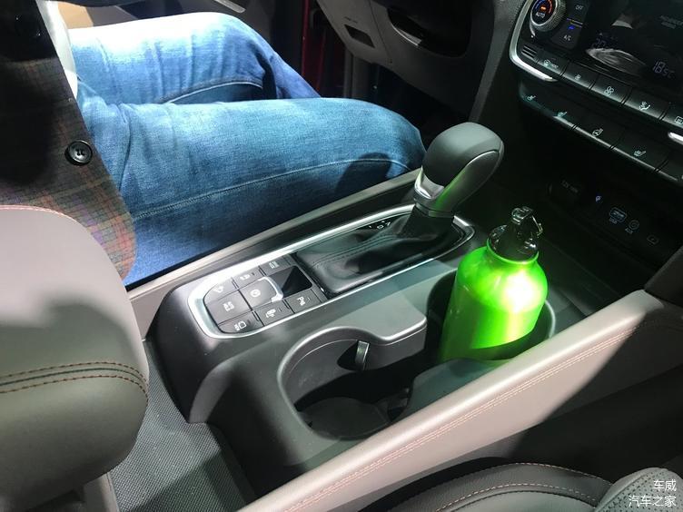 日內(nèi)瓦車展：實拍現(xiàn)代全新格越，追求實用性的SUV