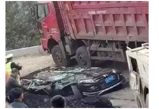 大貨車司機說大實話：“為什么我們不踩剎車”！
