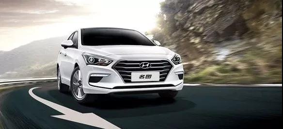 【愛(ài)車(chē)保養(yǎng)】下雨=洗車(chē)？！錯(cuò)！雨水毀車(chē)知多少！