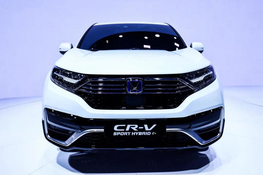 媒體視角 | CR-V代表了“傳統(tǒng)”，CR-V 銳·混動e+承載了未來